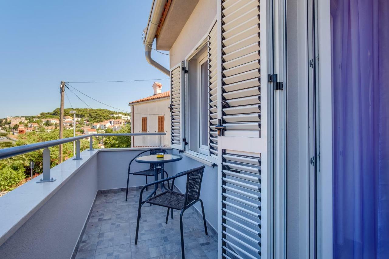 Apartmani Beatrice Mali Losinj Bagian luar foto