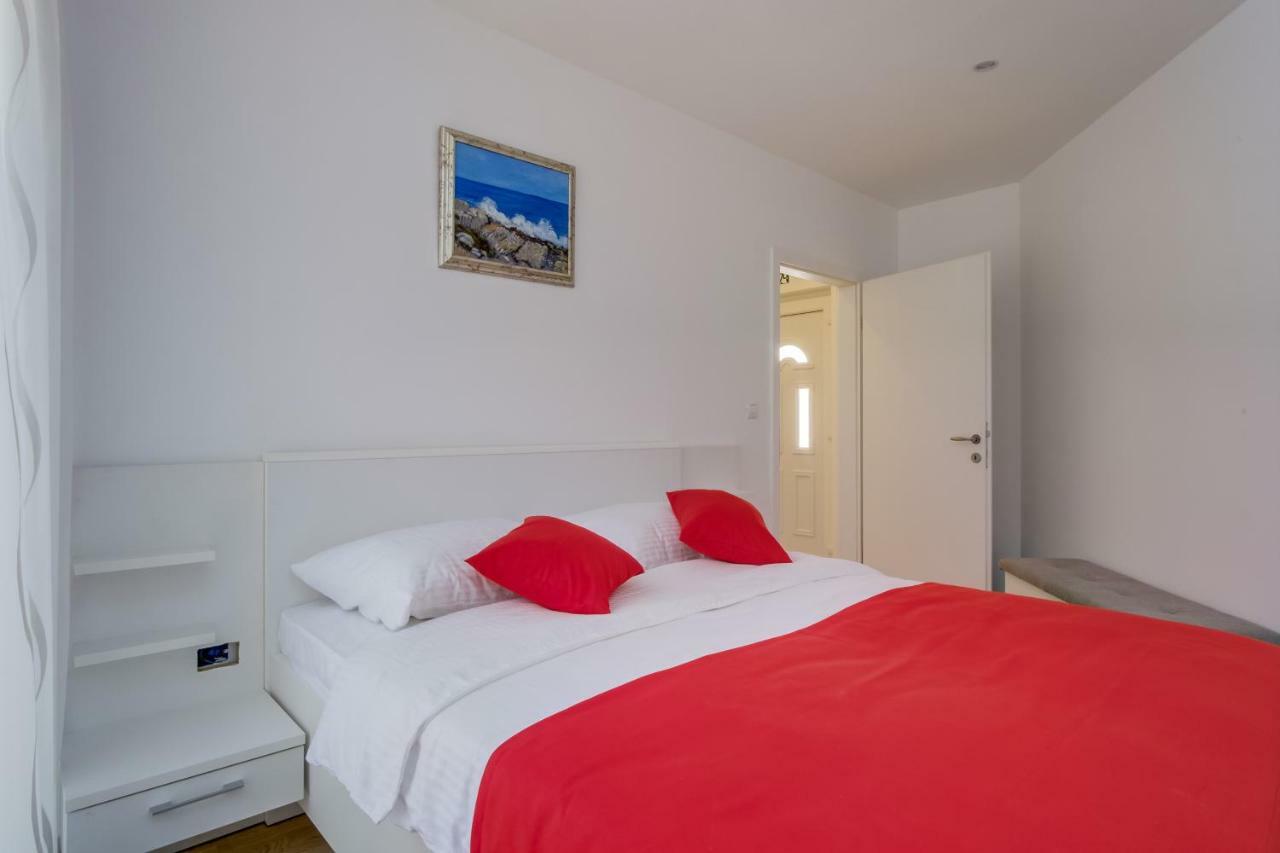 Apartmani Beatrice Mali Losinj Bagian luar foto
