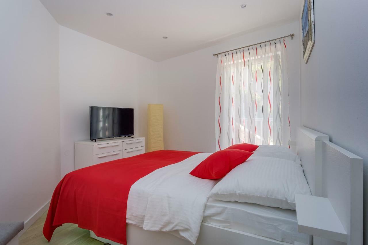 Apartmani Beatrice Mali Losinj Bagian luar foto